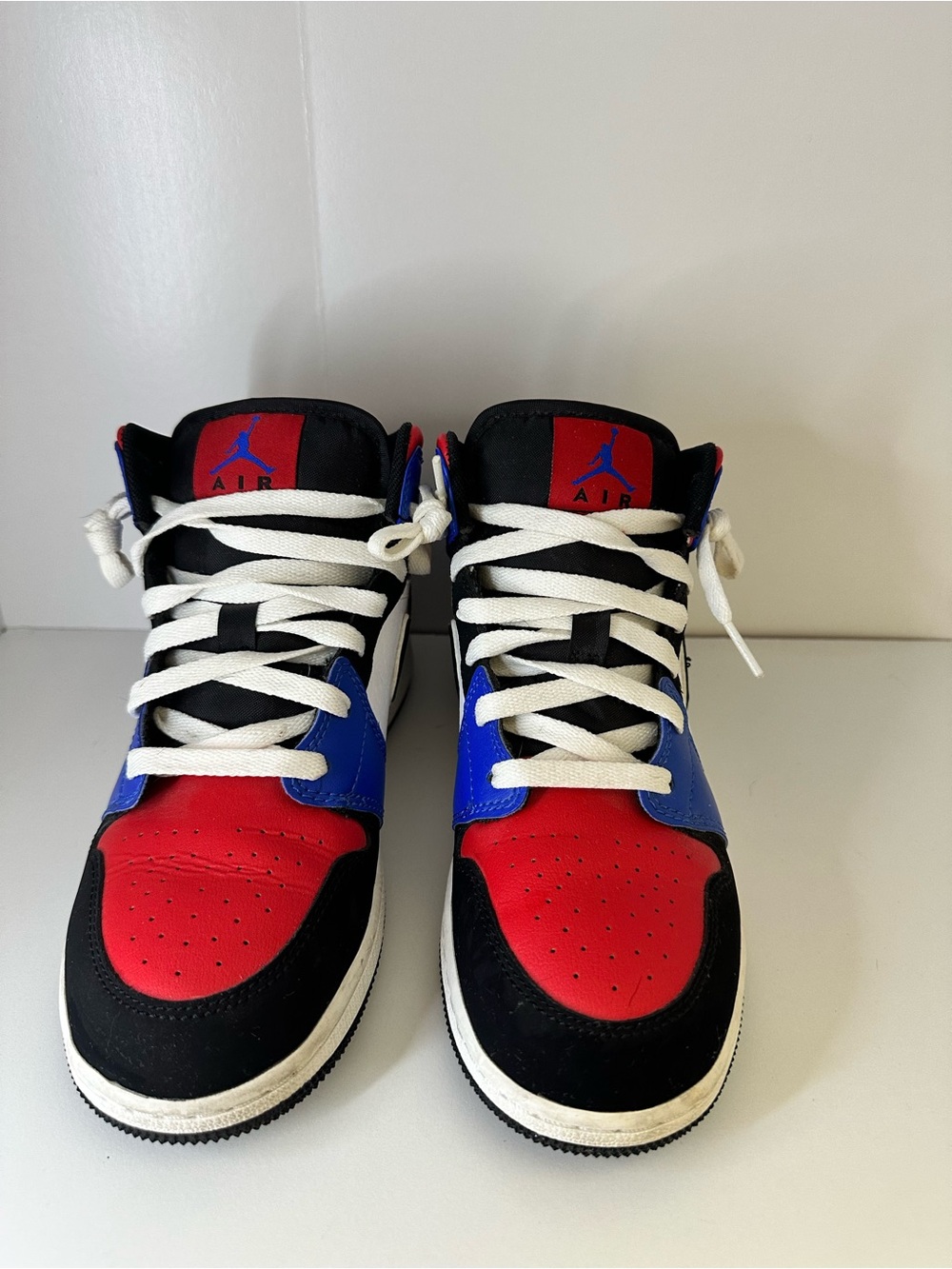 Jordan Kids High-Top Sneakers in Red, Blue, Black